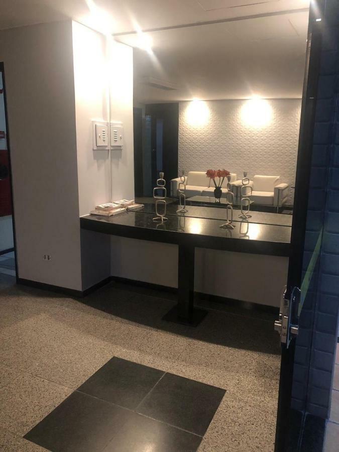 E Sala Próximo Ao Mar