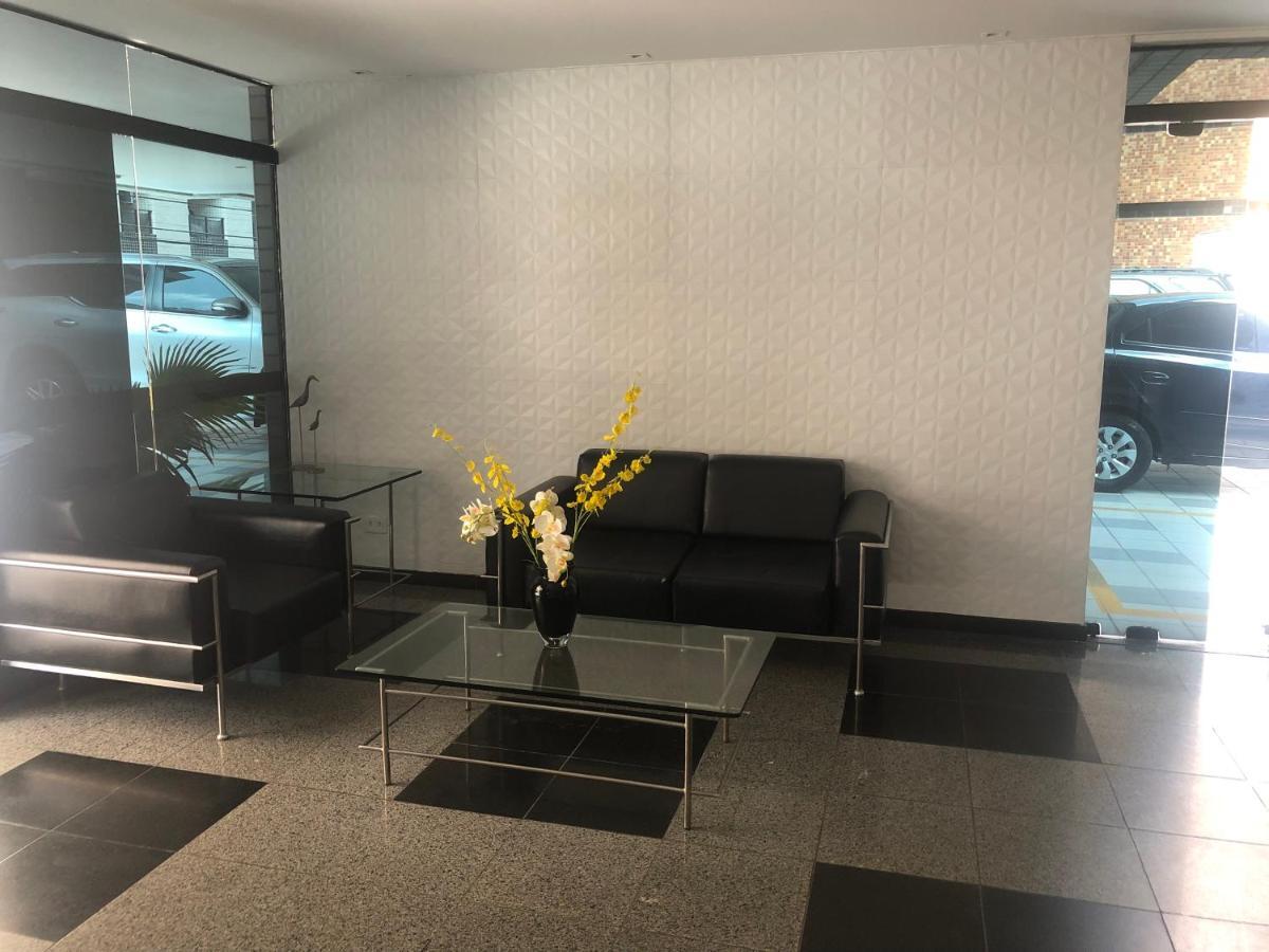 E Sala Próximo Ao Mar